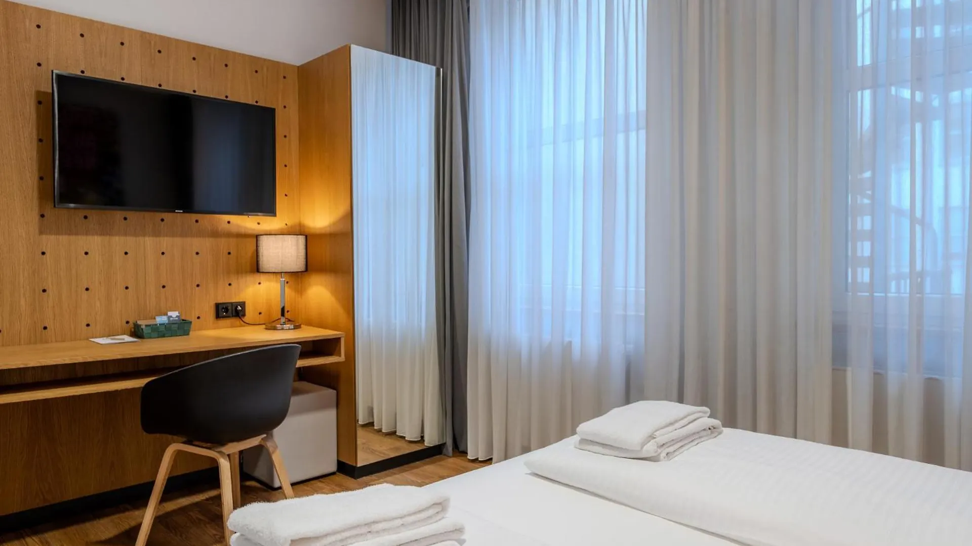 Mk Hotel Berlin 2*,  Deutschland