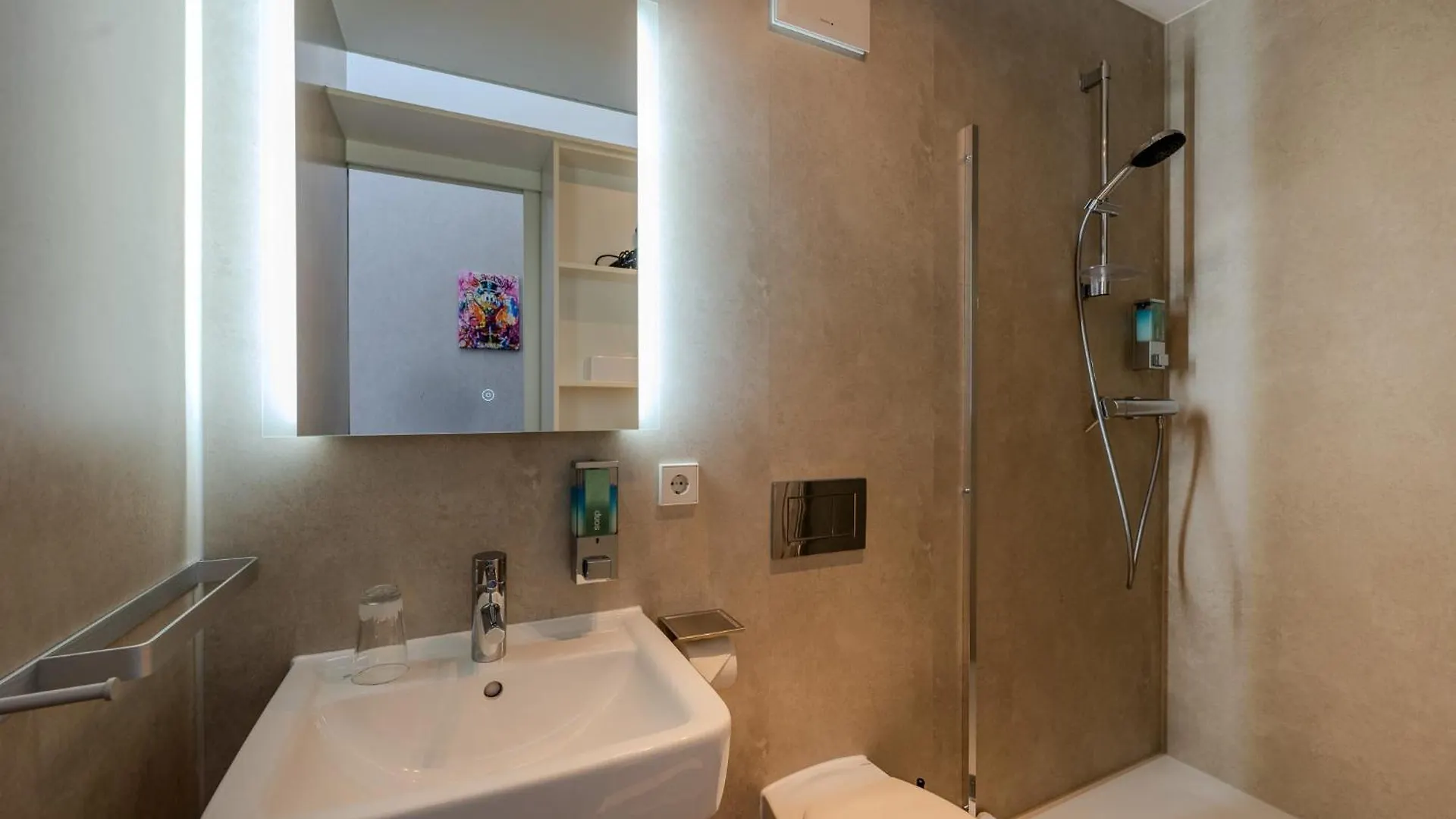 **  Mk Hotel Berlín Alemania
